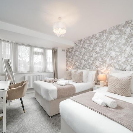 Lux 3Bed Near Wembley With Parking By Oceana Group - Sleeps 8 Lägenhet Harrow Exteriör bild