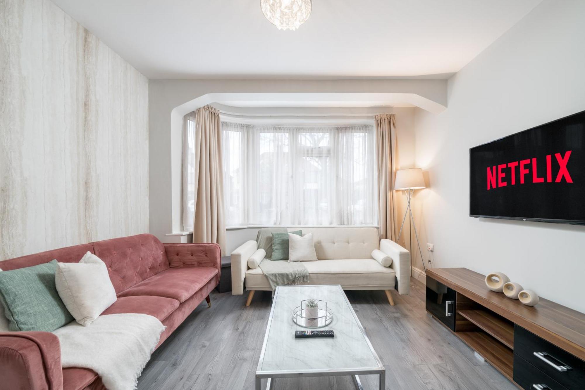 Lux 3Bed Near Wembley With Parking By Oceana Group - Sleeps 8 Lägenhet Harrow Exteriör bild